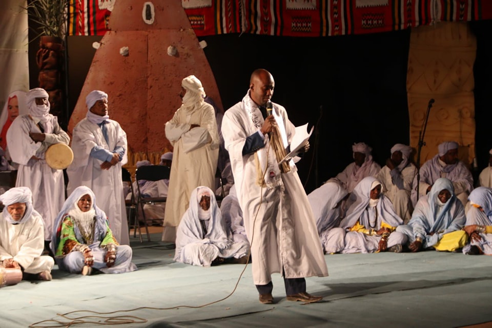 In pictures... The conclusion of the Ahllil Festival in Timimoun, with a traditional evening - Al-Hiwar Al-Jazairia