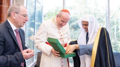 In a visit announced by the Vatican at the invitation of the Muslim World League.. Al-Issa meets the Archbishop of Vienna in Riyadh - Al-Hiwar Al-Jazaeryia