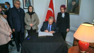 In the name of the President of the Republic... Vogel signs the condolence book at the Turkish Embassy in Algeria - Al-Hiwar Al-Jazaeryia