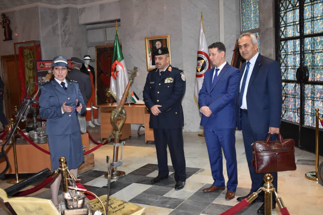 Pictures.. Colonel Bughlaf receives the Director General of the Palestinian Civil Defense - Al-Hiwar Al-Jazairia