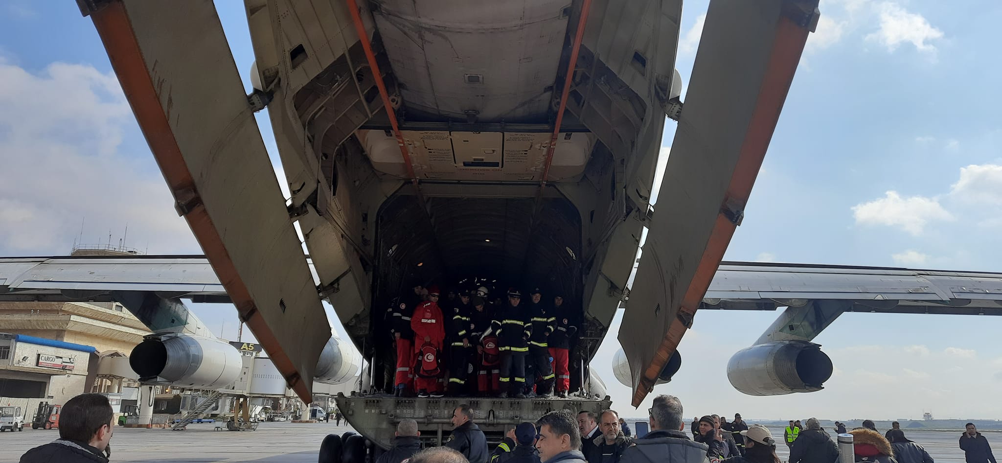 Pictures: The arrival of the Algerian civil protection and aid team at Aleppo airport in Syria - Al-Hiwar Al-Jazaeryia