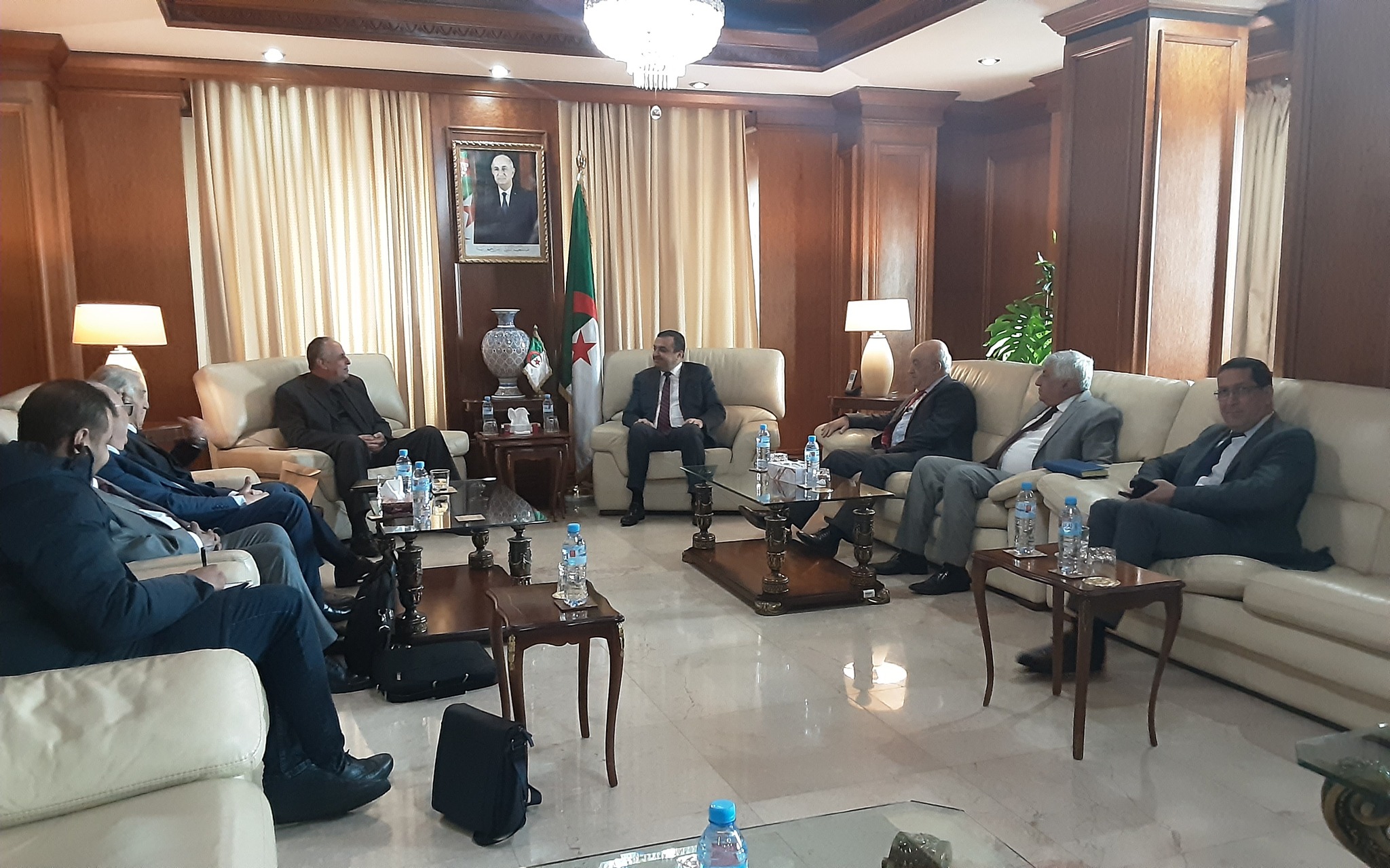 Arkab receives the president and members of the National Union of Investors, Owners and Exploiters of Service and Fuel Stations - Al-Hiwar, Algeria