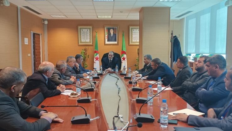 Razik meets with representatives of consumer protection associations in preparation for the month of Ramadan - Al-Hiwar Algeria