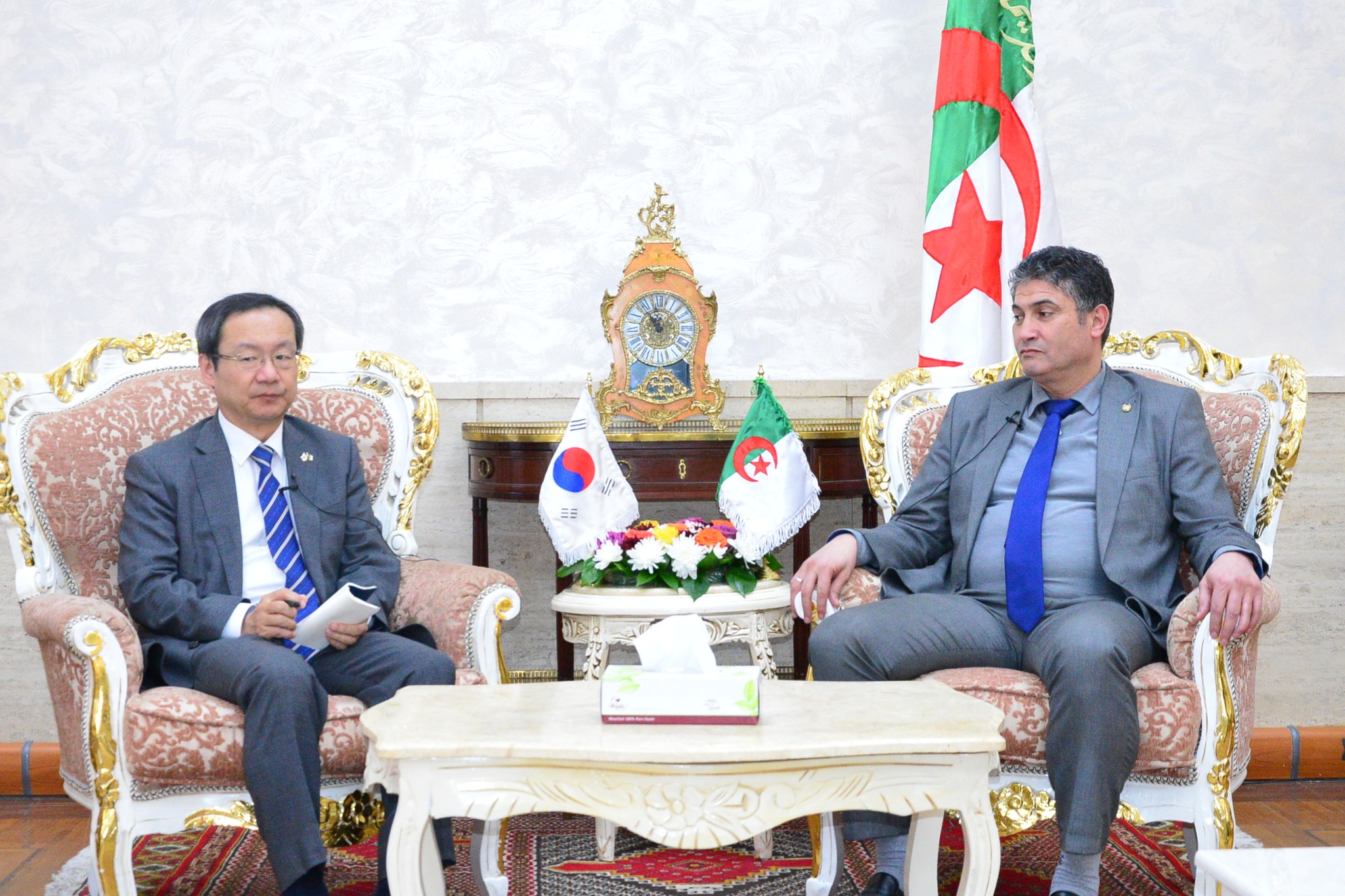 The Chairman of the Foreign Affairs Committee receives the Ambassador of the Republic of South Korea - Al-Hiwar Al-Jazaery