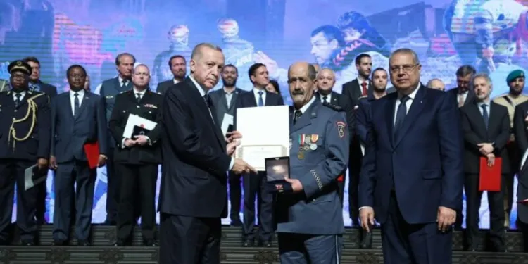 Erdogan honors civil protection - Algerian dialogue