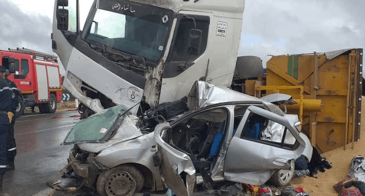 One dead and 5 injured in a truck accident between Bejaia and Tizi Ouzou - Al-Houwar Algeria