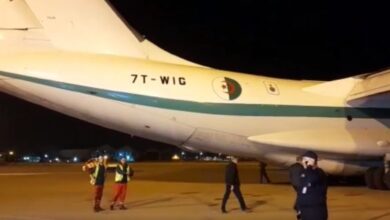 The arrival of the evacuation plane from Sudan with 94 Algerian citizens on board