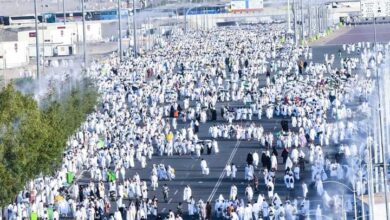 Guests of Rahman today on the level of Arafat, to perform the pillar of the greatest pilgrimage.. - Al-Hiwar Al-Jazaeryya