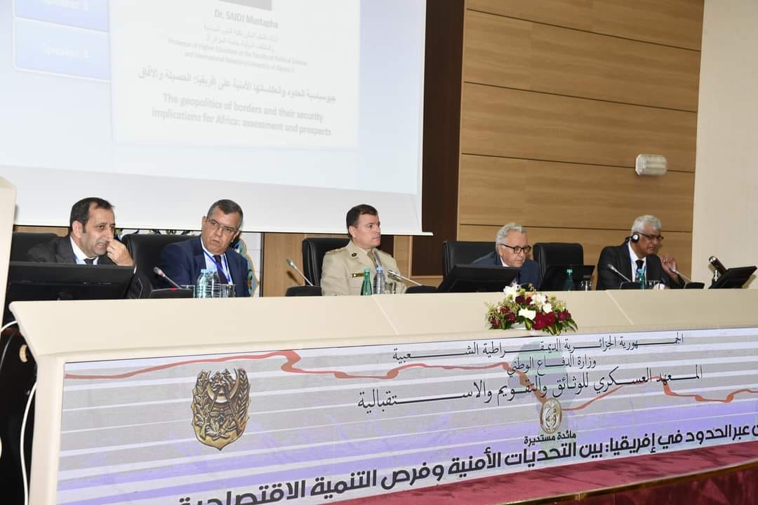 In pictures.. A round table on cooperation across borders in Africa at the National Army Club - Al-Hiwar Algeria