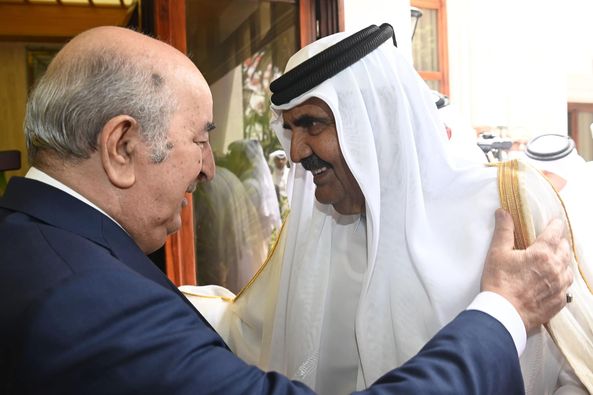 In pictures.. President Tebboune receives His Highness Sheikh Hamad bin Khalifa Al Thani - Al-Hiwar Al-Jazairia