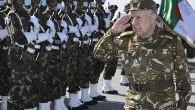Lieutenant General Said Chanegriha on a visit to the Higher School of Military Administration in Oran - El Hewar Algeria