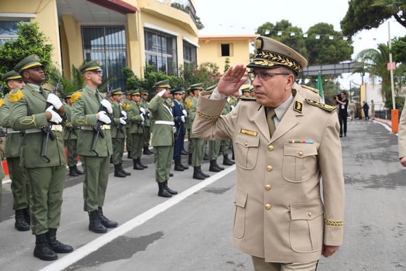 The Seventh Brigade supervises the graduation of new batches from the Military Higher School of Information and Communication - Al-Hiwar Algeria