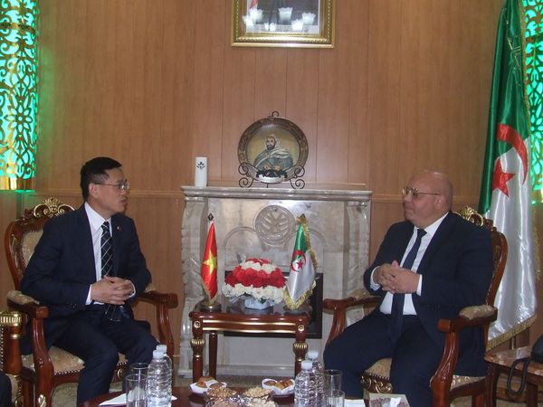 In pictures, Rabika receives the Vietnamese ambassador to Algeria - Al-Hiwar Al-Jazaeryya