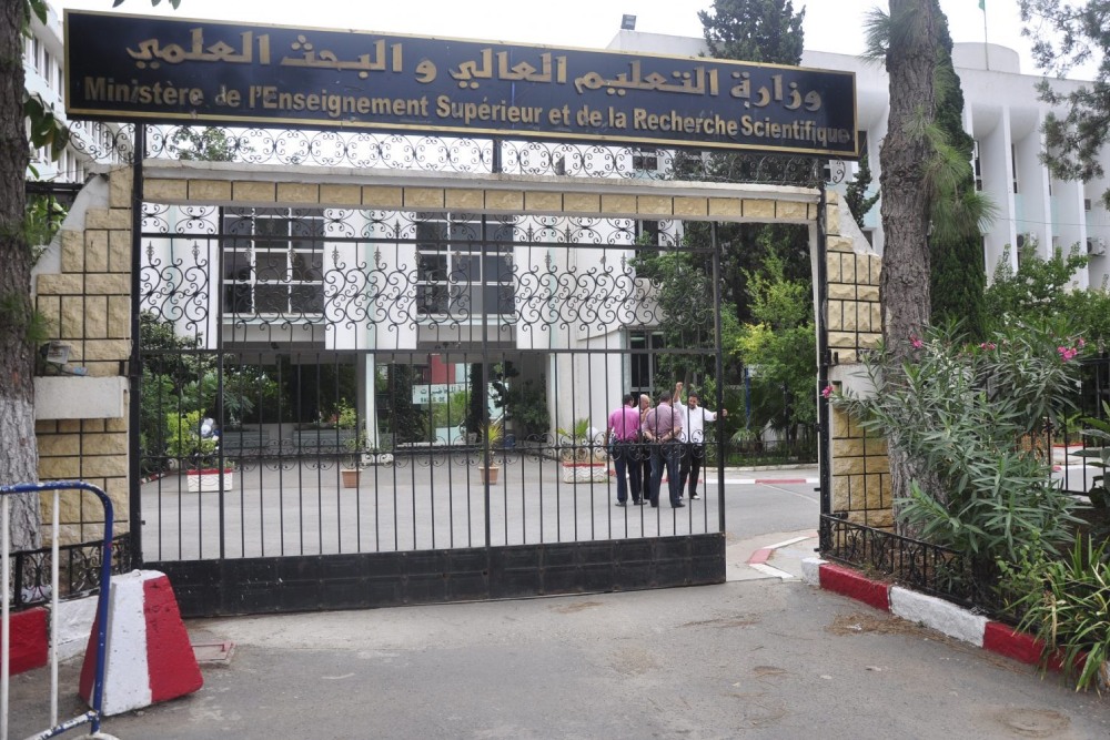 Algeria witnesses the first university entry with zero papers