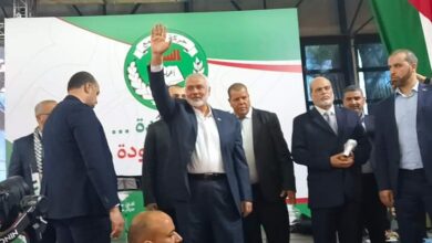 Haniyeh checks on the health of freedom fighter Djamila Bouhired - Al-Hiwar Algeria
