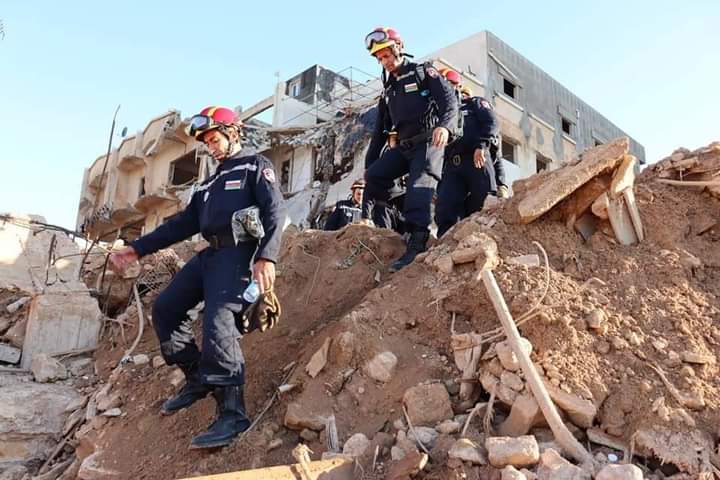 The Algerian Civil Defense recovers the bodies of two people in Derna, Libya - Algerian Dialogue