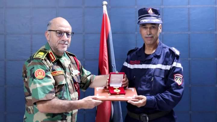 The civil protection team was honored with an honorary medal for the city of Derna - Al-Hiwar Algeria