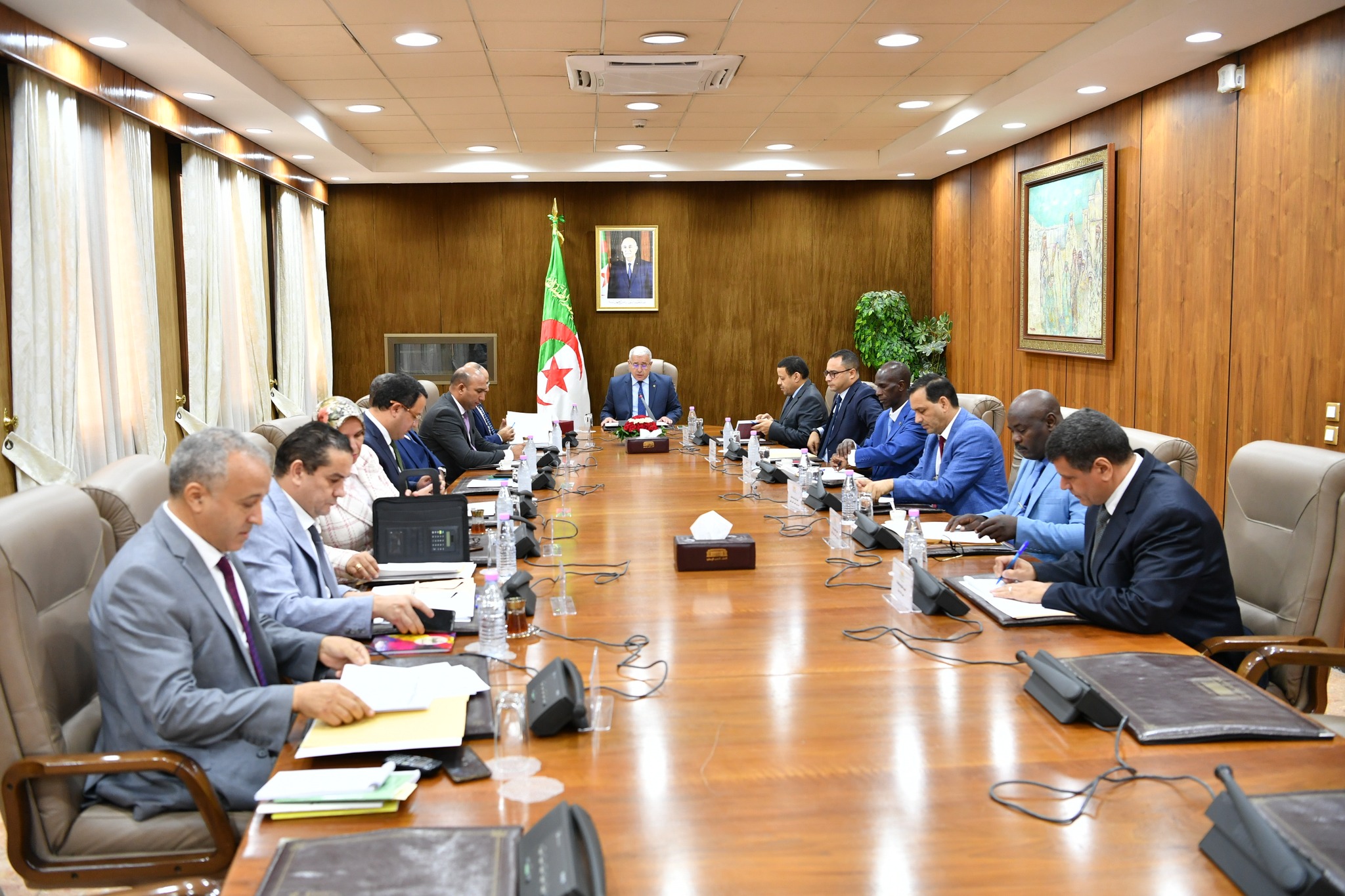 The Office of the National People's Assembly sets the schedule for plenary sessions - Algerian Dialogue