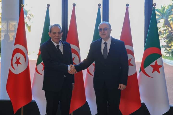 The Prime Minister supervises the opening of the Algerian-Tunisian Economic Forum - Al-Hiwar Algeria