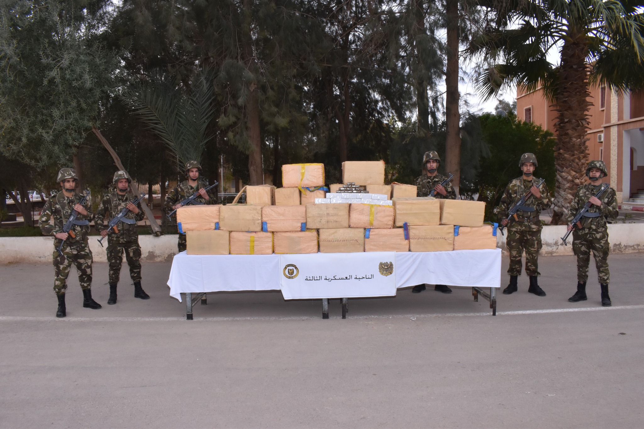 Toll: A terrorist surrenders himself and 14 quintals of Moroccan processed kif are seized - Algerian Dialogue