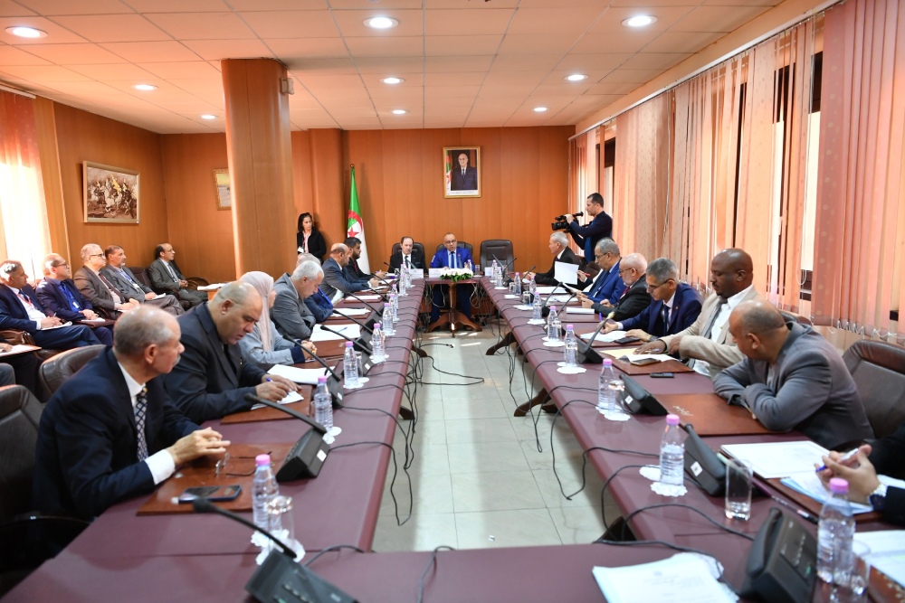 Algeria confirms raising the challenge to continue improving the educational system