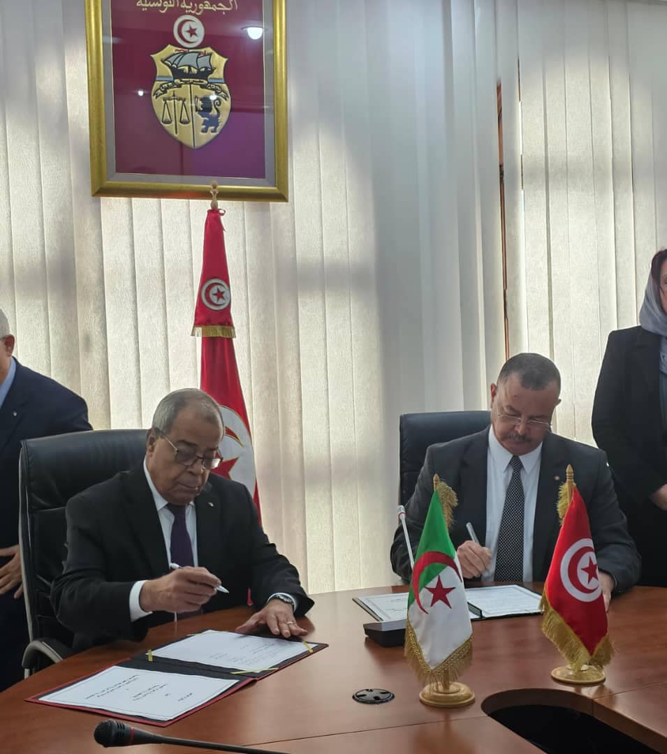 Signing of a memorandum of understanding between Algeria and Tunisia to produce, monitor and market medicine - Algerian Dialogue