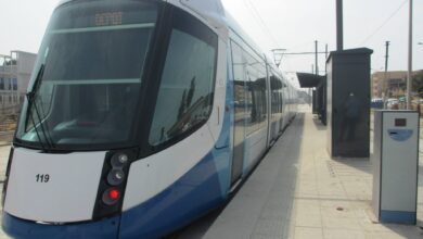 The capital's tram returns to service - New Algiers