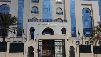 A citizen challenges lawyers - New Algeria