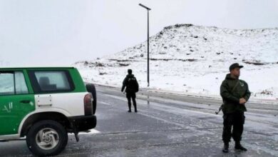 Traffic returns on roads blocked due to snow accumulation - New Algeria